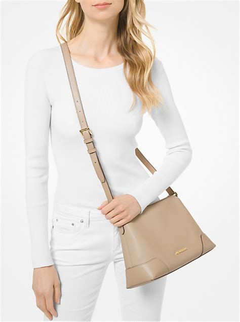 crosby pebble michael kors|Michael Kors Crosby Medium Pebbled Leather Messe .